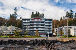 Photo 1: 102 684 S Island Hwy in Campbell River: CR Campbell River Central Condo for sale : MLS®# 916613