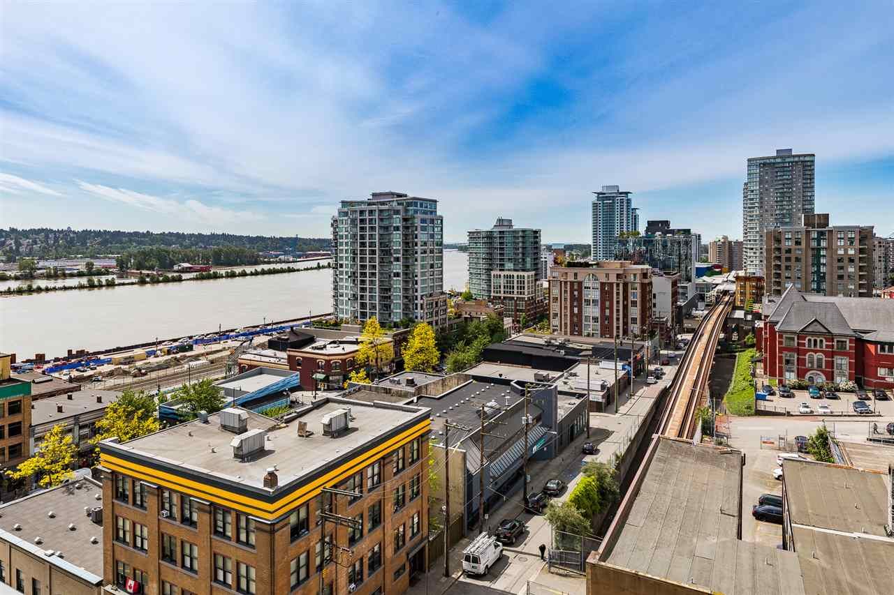 Main Photo: 1006 39 SIXTH Street in New Westminster: Downtown NW Condo for sale in "Quantum" : MLS®# R2368367