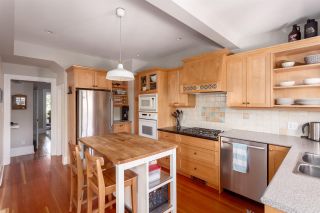 Photo 9: 2245 E 7TH Avenue in Vancouver: Grandview VE House for sale in "COMMERCIAL DRIVE" (Vancouver East)  : MLS®# R2281227