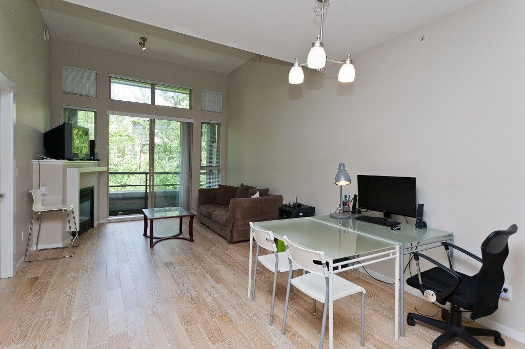 Photo 3: Photos: 514 9319 UNIVERSITY Crescent in Burnaby: Simon Fraser Univer. Condo for sale in "HARMONY AT THE HIGHLANDS" (Burnaby North)  : MLS®# V1009377