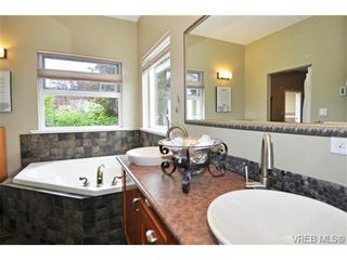 Photo 12: 518 Hampshire Road in VICTORIA: OB South Oak Bay Residential for sale (Oak Bay)  : MLS®# 339430