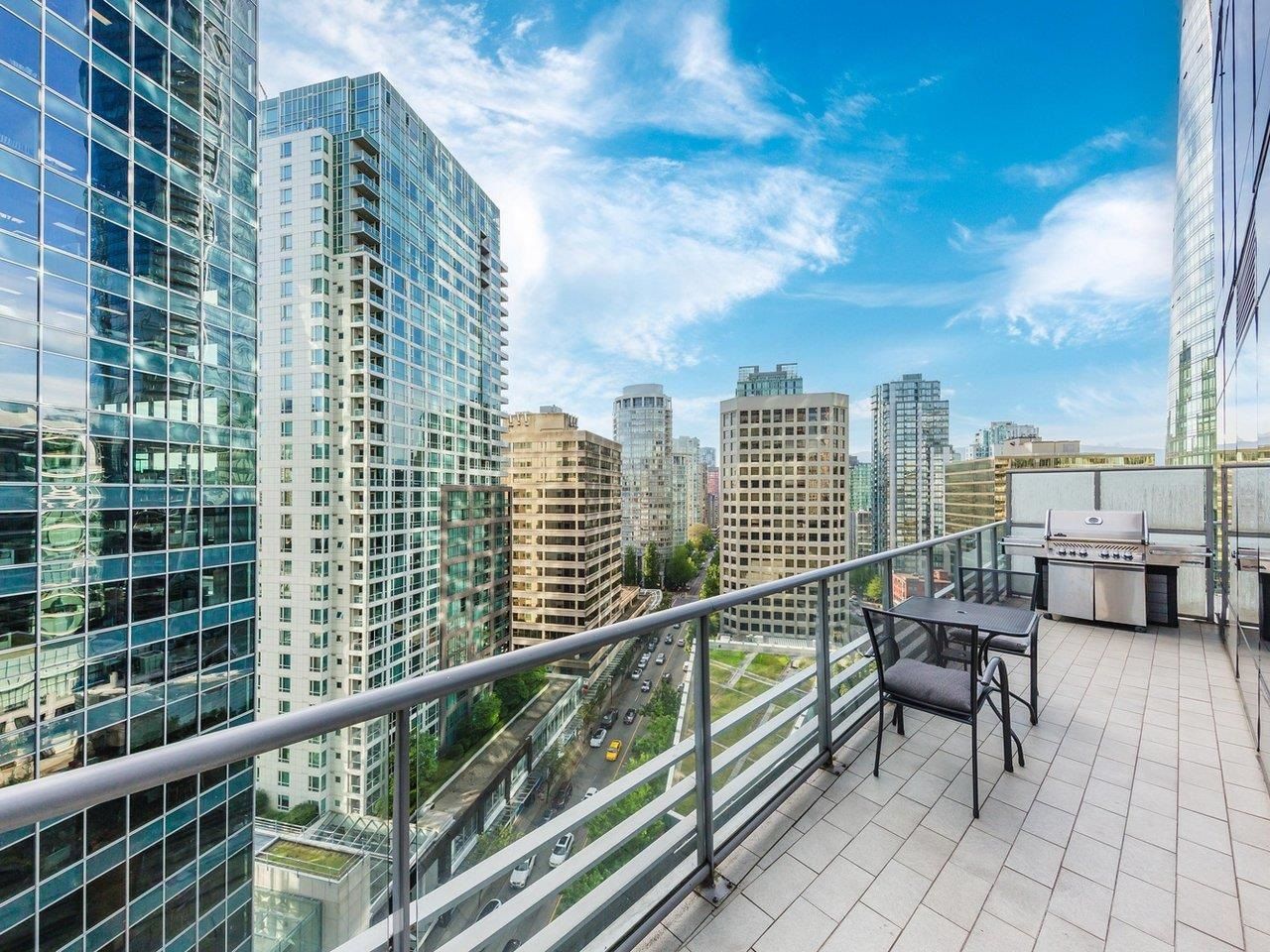 Main Photo: 1709 1111 ALBERNI Street in Vancouver: West End VW Condo for sale in "SHANGRI-LA" (Vancouver West)  : MLS®# R2780916