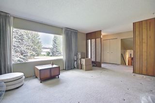 Photo 2: 5631 Ladbrooke Place SW in Calgary: Lakeview Detached for sale : MLS®# A1109810