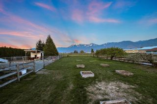Photo 6: 10590 REEVES Road in Chilliwack: East Chilliwack House for sale : MLS®# R2872431