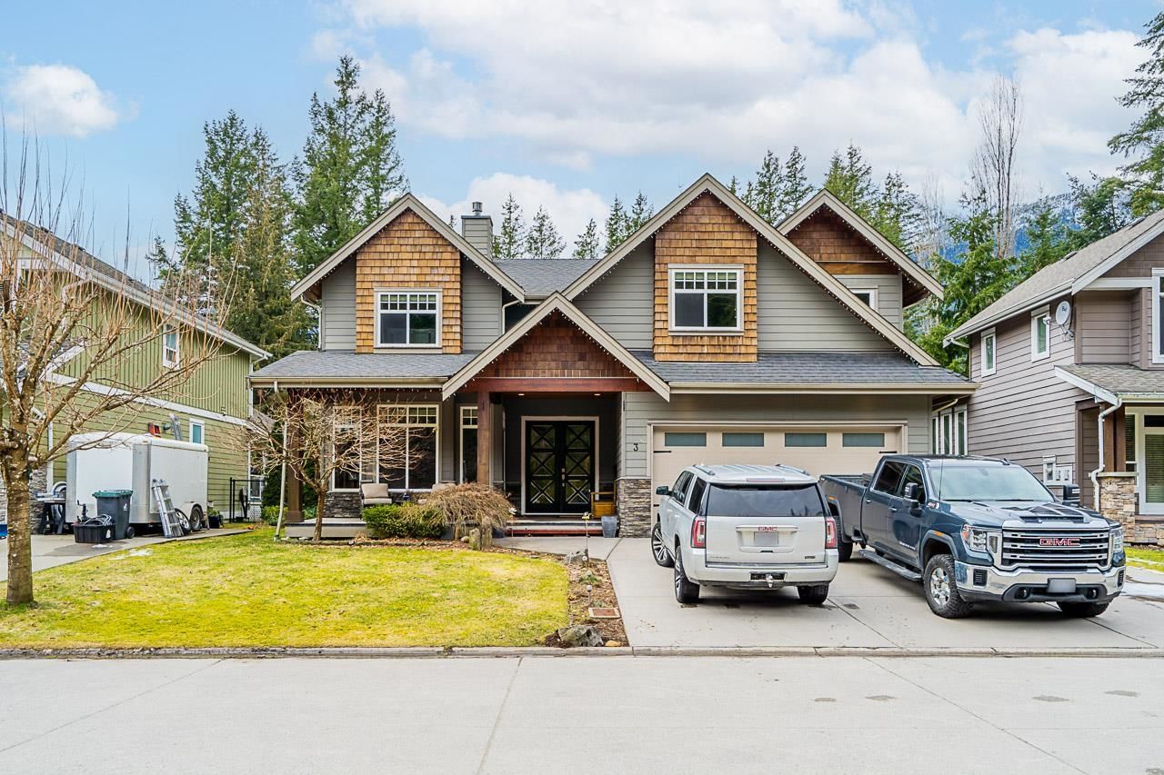Main Photo: 3 1355 DEPOT Road in Squamish: Brackendale House for sale : MLS®# R2760882