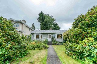 Photo 2: 6856 HUMPHRIES Avenue in Burnaby: Highgate House for sale (Burnaby South)  : MLS®# R2394536