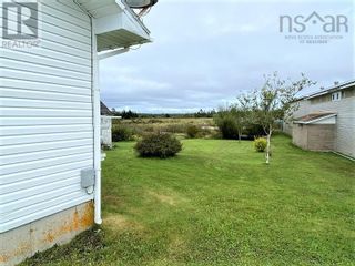 Photo 4: 2437 Main Street in Clark's Harbour: House for sale : MLS®# 202319558