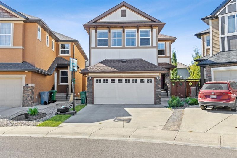 FEATURED LISTING: 31 Everbrook Crescent Southwest Calgary
