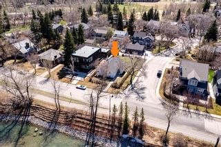Photo 5: 427 Riverdale Avenue SW in Calgary: Elboya Detached for sale : MLS®# A1244410