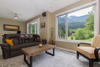 Photo 4: 5 41488 BRENNAN Road in Squamish: Brackendale 1/2 Duplex for sale in "Rivendale" : MLS®# R2781725