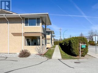 Photo 2: 14008 Victoria Road Unit# 18 in Summerland: House for sale : MLS®# 10309103