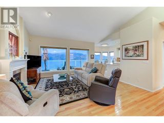 Photo 4: 5251 Sutherland Road in Peachland: House for sale : MLS®# 10306561