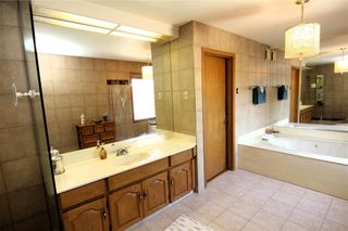 Photo 30: 285 WALLACE Avenue in East St Paul: House for sale : MLS®# 202326266