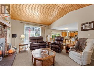 Photo 17: 2189 Michelle Crescent in West Kelowna: House for sale : MLS®# 10310772
