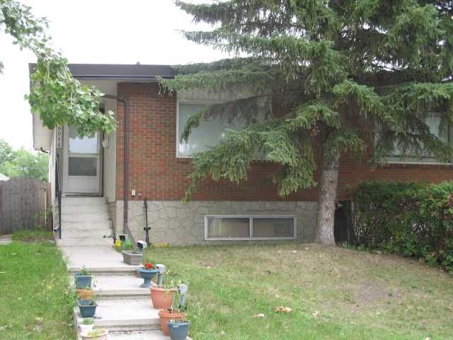 Main Photo: 6046 17A Street SE in CALGARY: Ogden_Lynnwd_Millcan Residential Attached for sale (Calgary)  : MLS®# C3581263