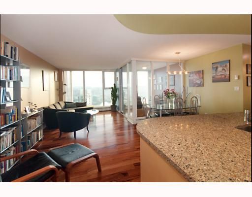 Main Photo: 3105 1009 EXPO Boulevard in Vancouver: Downtown VW Condo  in "LANDMARK 33" (Vancouver West)  : MLS®# V801794