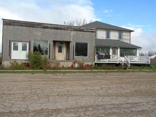 Photo 2: 75 Main Avenue East in Arnaud: R17 Residential for sale : MLS®# 202327632