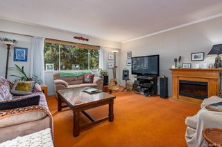 Photo 2: 1780 Robb Ave in Comox: CV Comox (Town of) House for sale (Comox Valley)  : MLS®# 904178