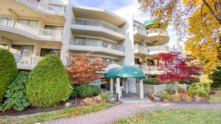 Photo 2: 111 1785 MARTIN Drive in Surrey: Sunnyside Park Surrey Condo for sale in "Southwynd" (South Surrey White Rock)  : MLS®# R2738639