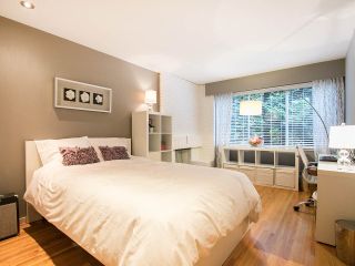 Photo 12: 309 235 KEITH Road in West Vancouver: Cedardale Townhouse for sale in "Spuraway Garden" : MLS®# R2148752