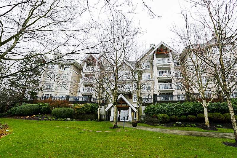 Main Photo: 308 1438 PARKWAY Boulevard in Coquitlam: Westwood Plateau Condo for sale in "MONTREAUX" : MLS®# R2235799