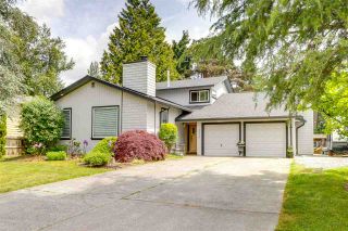 Photo 1: 11510 WILDWOOD Crescent in Pitt Meadows: South Meadows House for sale in "Wildwood Park" : MLS®# R2273281