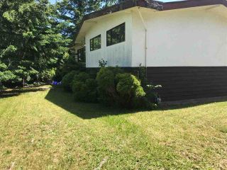 Photo 1: 15734 THRIFT Avenue: White Rock House for sale (South Surrey White Rock)  : MLS®# R2358943