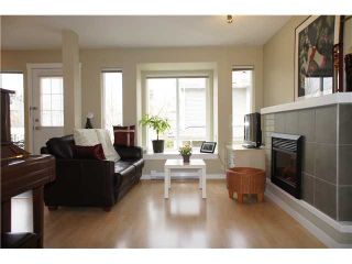 Photo 2: 27 7370 STRIDE Avenue in Burnaby: Edmonds BE Townhouse for sale in "MAPLEWOOD TERRACE" (Burnaby East)  : MLS®# V938567