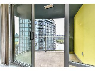 Photo 15: 2002 918 COOPERAGE Way in Vancouver: Yaletown Condo for sale in "MARINER" (Vancouver West)  : MLS®# V1116237