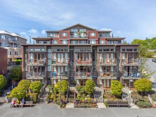 Main Photo: 23 Cypress St in Nanaimo: Na Brechin Hill Row/Townhouse for sale : MLS®# 931153