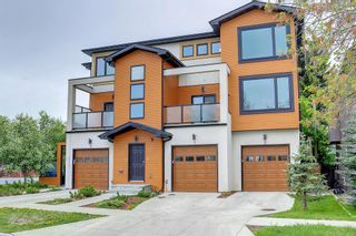 Photo 1: 1,2,3 317 15 Avenue NE in Calgary: Crescent Heights Row/Townhouse for sale : MLS®# A2054725