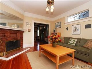 Photo 4: 1038 Chamberlain St in VICTORIA: Vi Fairfield East House for sale (Victoria)  : MLS®# 576813