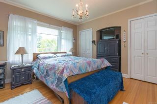 Photo 12: 422 Lampson St in Esquimalt: Es Saxe Point Half Duplex for sale : MLS®# 877786