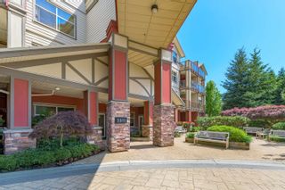 Photo 2: 204 2511 KING GEORGE Boulevard in Surrey: King George Corridor Condo for sale in "Pacifica Retirement Living" (South Surrey White Rock)  : MLS®# R2779691