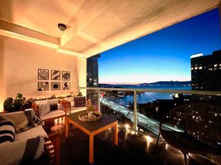 Photo 2: 2203 907 BEACH Avenue in Vancouver: Yaletown Condo for sale in "CORAL COURT" (Vancouver West)  : MLS®# R2815176