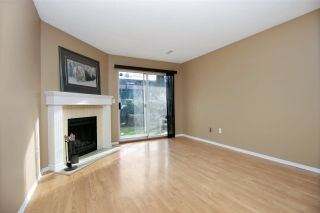 Photo 2: 113 34909 OLD YALE Road in Abbotsford: Abbotsford East Townhouse for sale : MLS®# R2227599