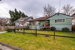 Photo 2: 46372 MAPLE Avenue in Chilliwack: Chilliwack E Young-Yale House for sale : MLS®# R2660620