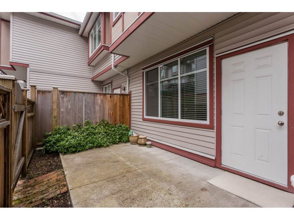 Photo 20: Photos: 48 13899 LAUREL Drive in Surrey: Whalley Townhouse for sale in "EMERALD GARDENS" (North Surrey)  : MLS®# R2076948
