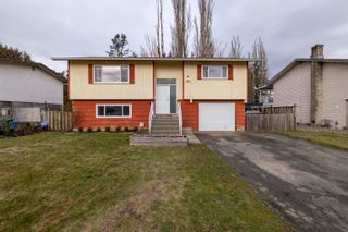 Photo 1: 46689 BALSAM Avenue in Chilliwack: H911 House for sale : MLS®# R2748335