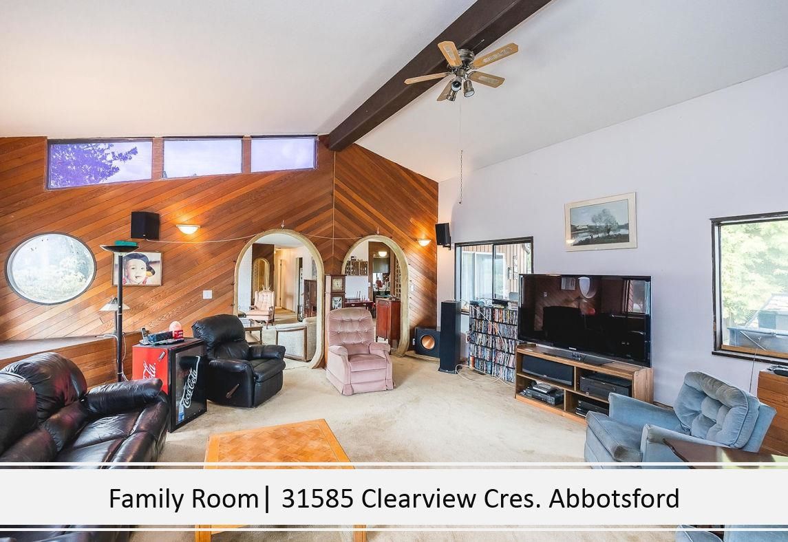 Photo 17: Photos: 31585 CLEARVIEW Crescent in Abbotsford: Abbotsford West House for sale : MLS®# R2681821