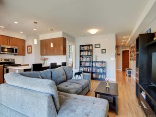 Photo 4: 207 7161 West Saanich Rd in Central Saanich: CS Brentwood Bay Condo for sale : MLS®# 904099