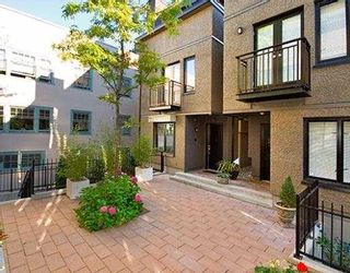 Photo 10: 1423 W 11TH Avenue in Vancouver: Fairview VW Townhouse for sale in "1425 W 11TH" (Vancouver West)  : MLS®# V667630