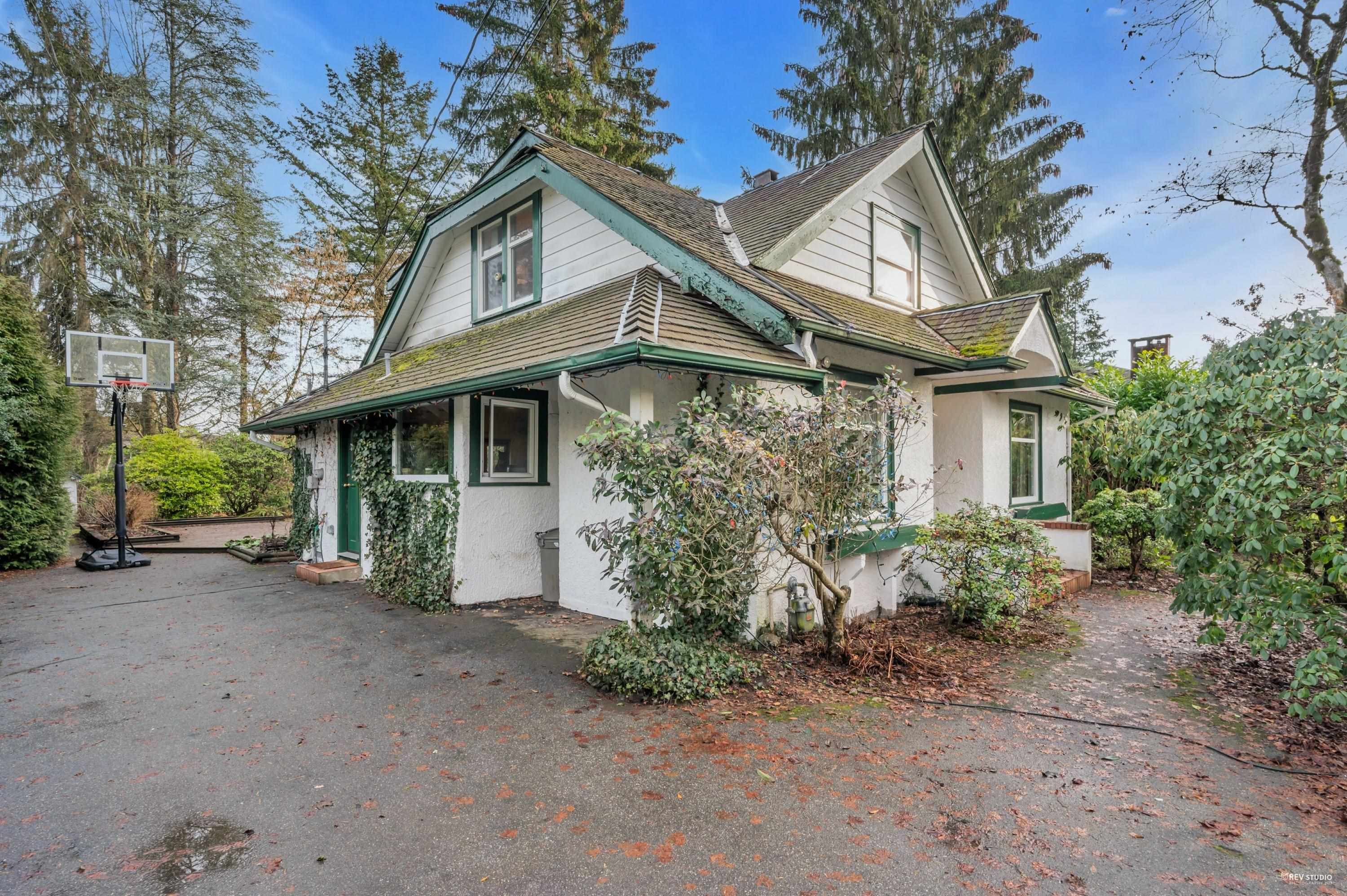 Main Photo: 12292 216 Street in Maple Ridge: West Central House for sale : MLS®# R2744957