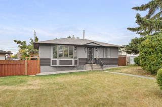 Photo 2: 9 Simons Crescent NW in Calgary: Thorncliffe Detached for sale : MLS®# A2003187