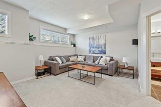 Photo 22: 38 Cougartown Circle SW in Calgary: Cougar Ridge Detached for sale : MLS®# A2105975