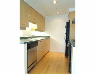Photo 5: 3008 1009 EXPO Boulevard in Vancouver: Downtown VW Condo for sale in "LANDMARK 33" (Vancouver West)  : MLS®# V631923