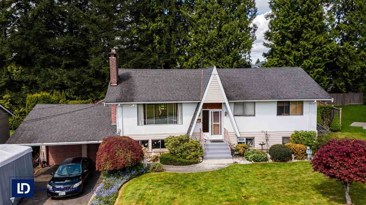 Main Photo: 1723 CHARLAND Avenue in Coquitlam: Central Coquitlam House for sale : MLS®# R2577562