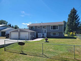 Photo 2: 1329 MOUNTAIN ASH Road in Quesnel: Red Bluff/Dragon Lake House for sale in "Red Bluff Subdivision" : MLS®# R2712770