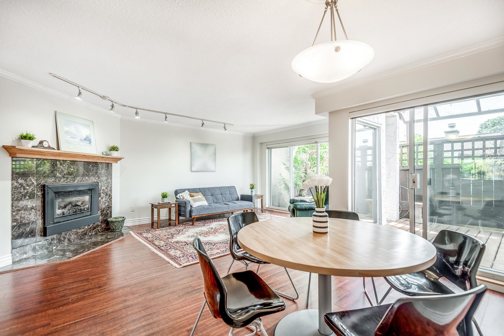 Main Photo: 8 225 W 15TH Street in North Vancouver: Central Lonsdale Townhouse for sale : MLS®# R2722903