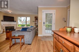 Photo 5: 2 33 Songhees Rd NW in Victoria: House for sale : MLS®# 952925
